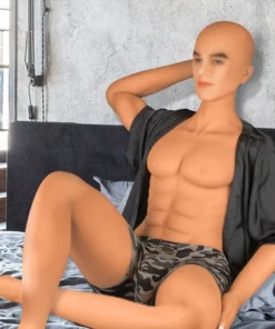 Shots Dolls by Shots Justin lalka stojąca TPE z funkcją podgrzewania